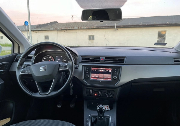 Seat Ibiza cena 41500 przebieg: 120300, rok produkcji 2018 z Pisz małe 121